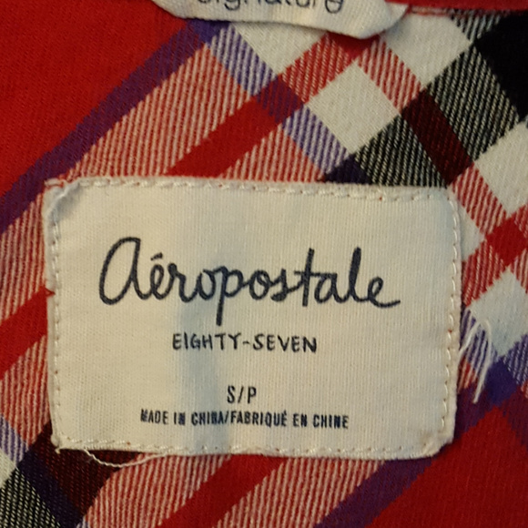 Ladies BUTTON  Front top..  S/P - Picture 3 of 3